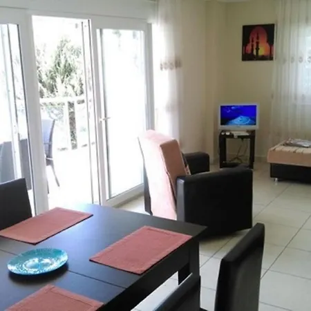 Lägenhet Mirage G 1 - Beautiful 2 Bedroomed Ground Floor Apartment Of Approx 1000 Sq Ft *
