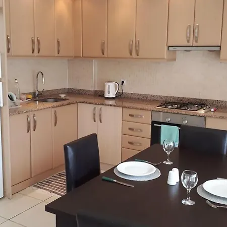 Mirage G 1 - Beautiful 2 Bedroomed Ground Floor Apartment Of Approx 1000 Sq Ft *