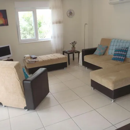 Mirage G 1 - Beautiful 2 Bedroomed Ground Floor Apartment Of Approx 1000 Sq Ft * Side